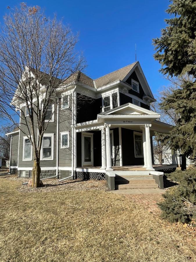 Old Town Inn Sioux Center Bagian luar foto
