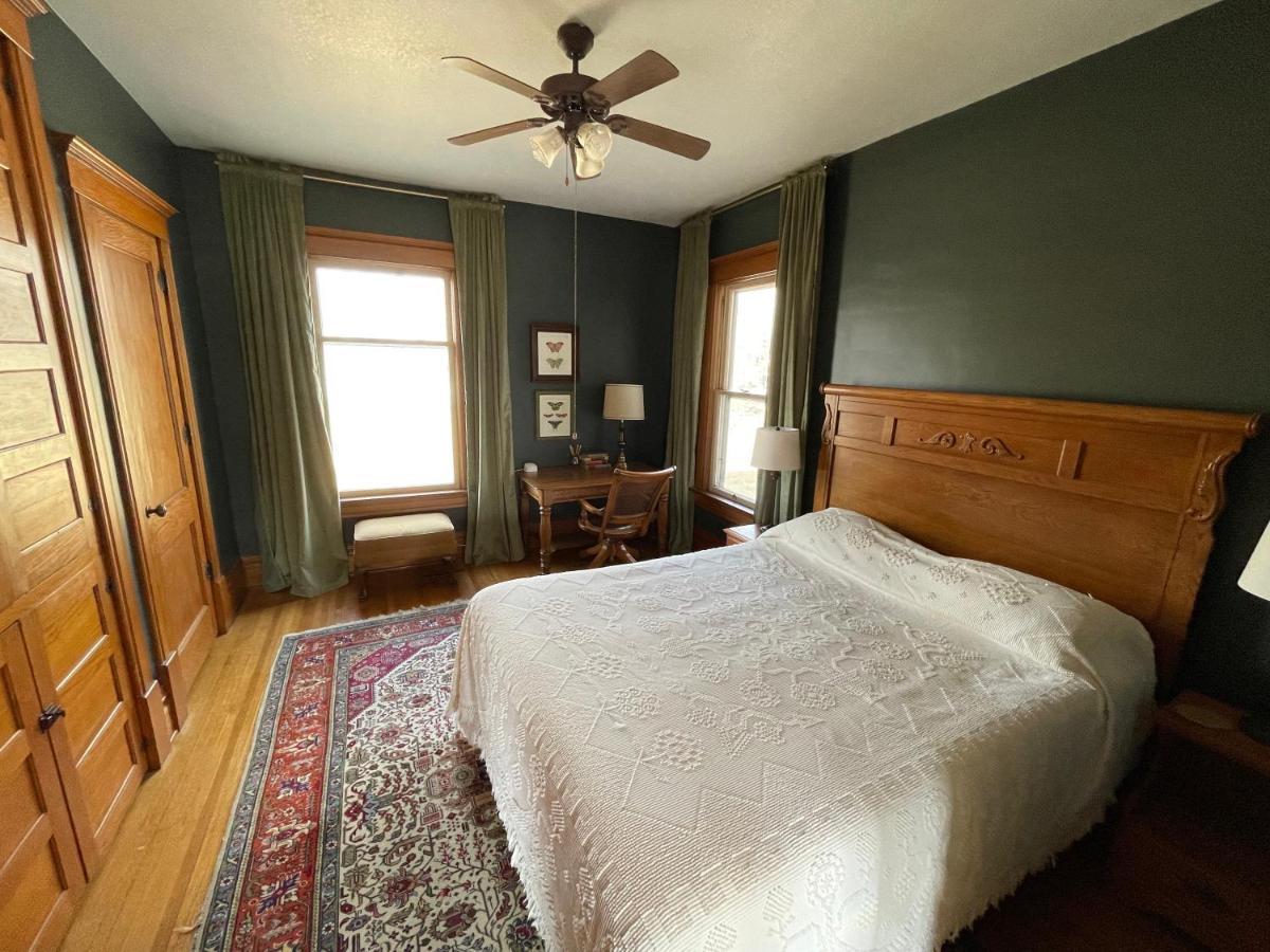 Old Town Inn Sioux Center Bagian luar foto