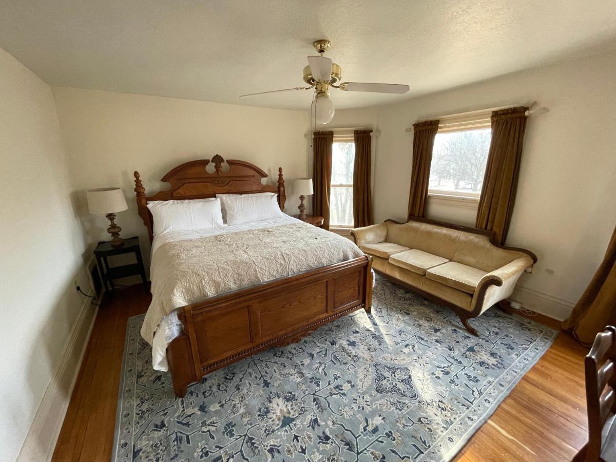 Old Town Inn Sioux Center Bagian luar foto